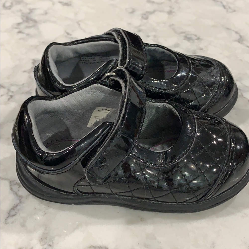 Girls stride rite patent leather shoe size 5m